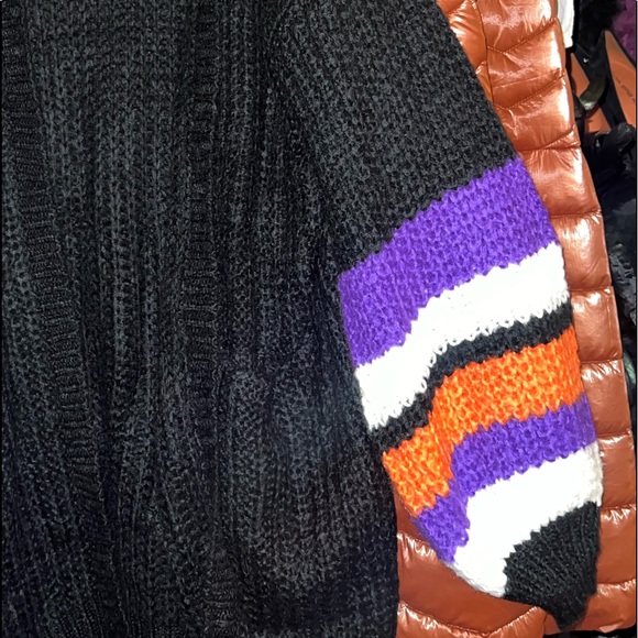 SOLD LAST - Black & Stripes Balloon Sleeve Oversized Cardigan - Picture 6 of 8